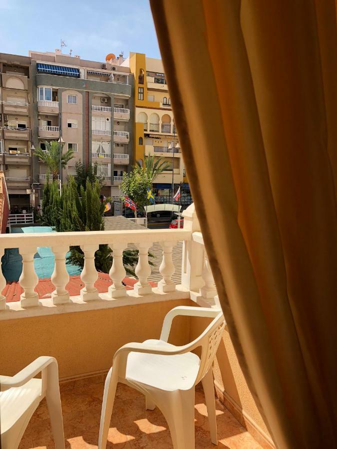 Sunny Appartment In The Center 또레비에하 외부 사진